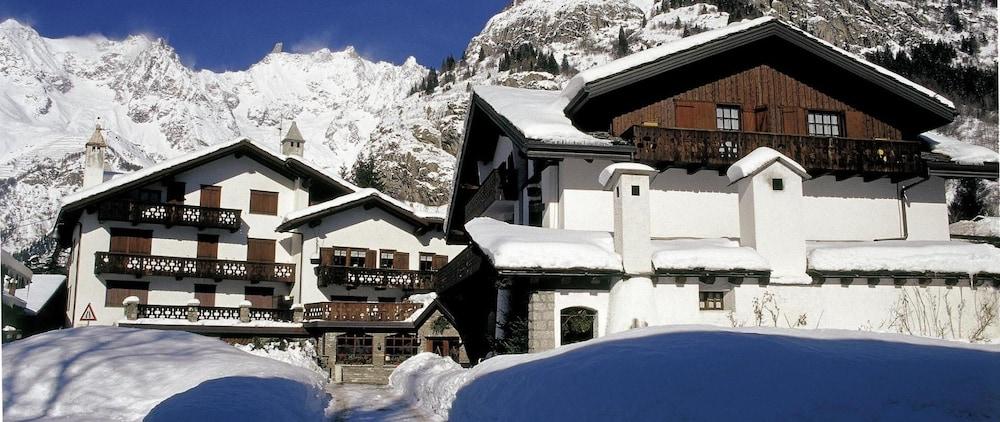 Hotel Del Viale Courmayeur Ngoại thất bức ảnh