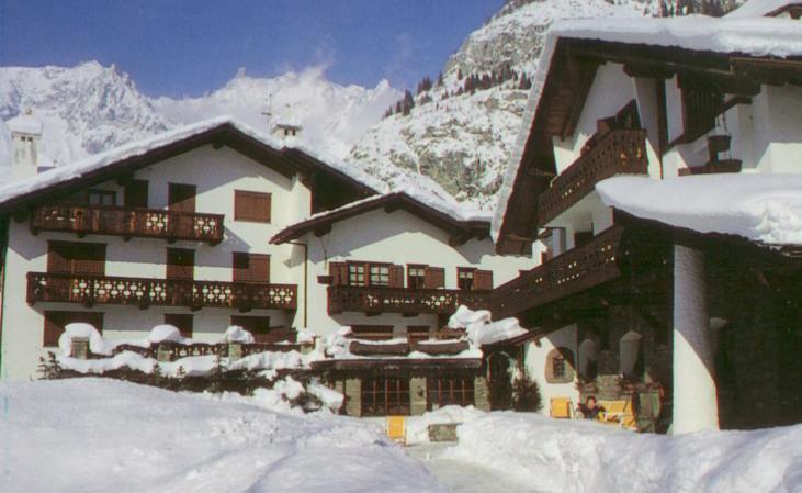 Hotel Del Viale Courmayeur Ngoại thất bức ảnh